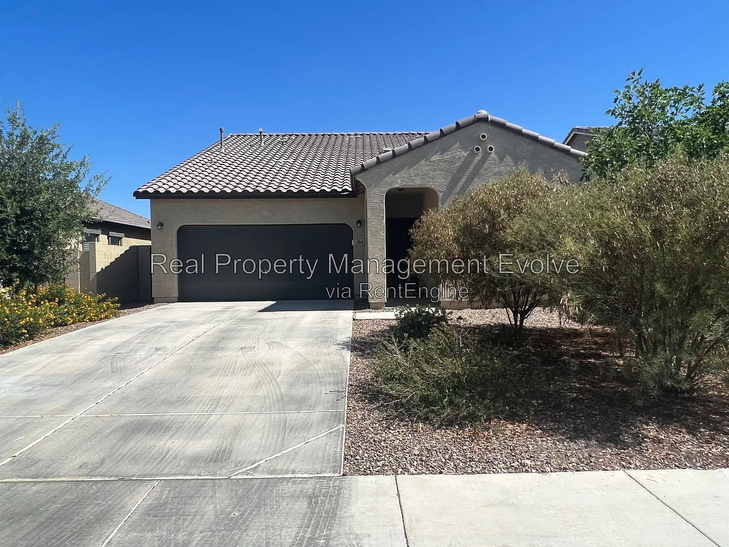 3 bed, 2.0 bath, 1650 sqft, $2,075 — Photo 1
