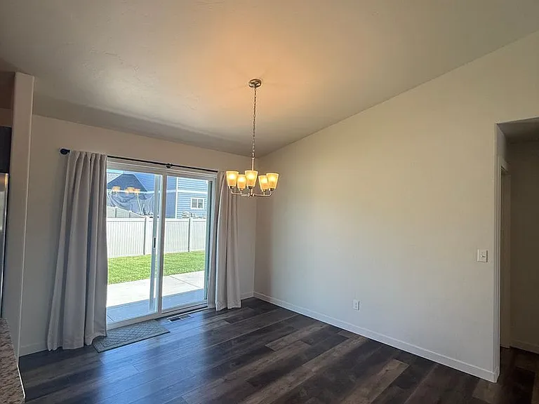 2057 Mahogany Ave — Photo 4
