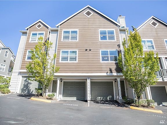 2nd image of 3116 164th St SW APT 303