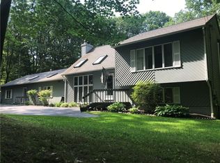 151 Quaker Ln, Scituate, RI 02857