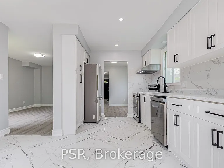 166 Adele Cres — Photo 27