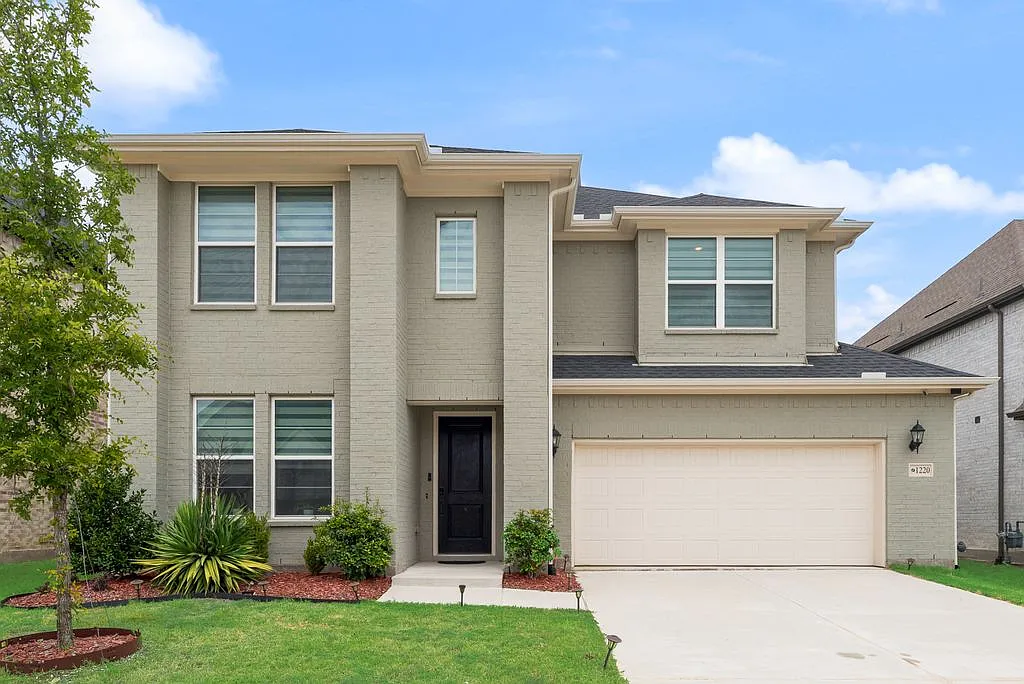 4 bed, 3241 sqft, $3,000 — Photo 3