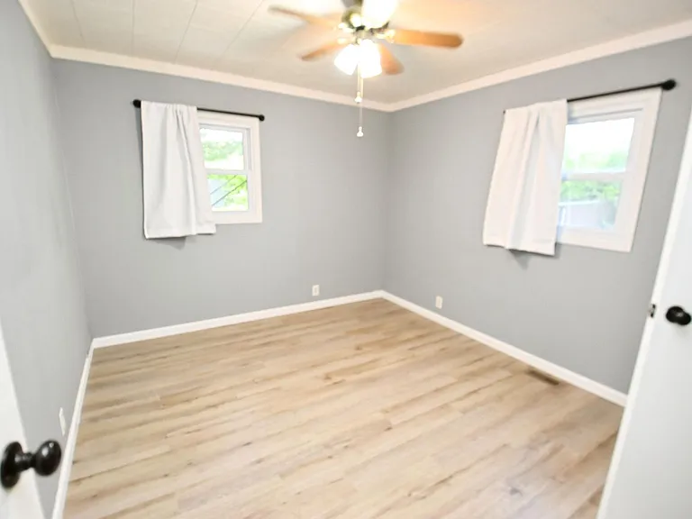 1330 Southlea Dr — Photo 9