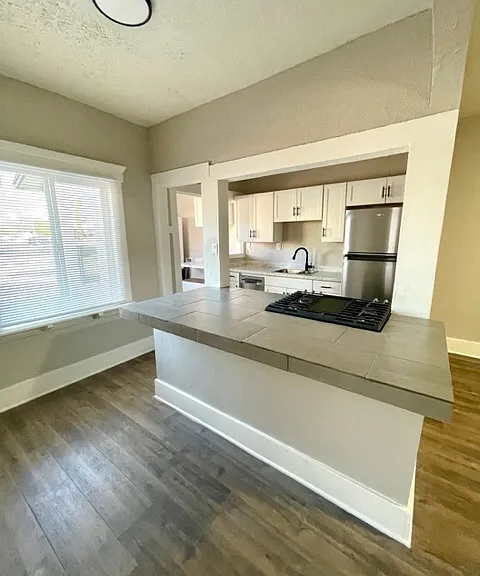 422 N Park Ave #422 — Photo 6