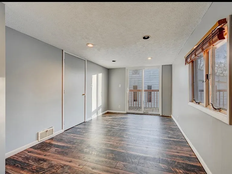 238 Liberty St — Photo 14