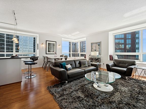 3rd image of 512 N McClurg Ct APT 3104