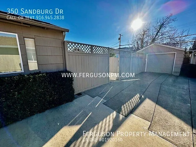 350 Sandburg Dr — Photo 26