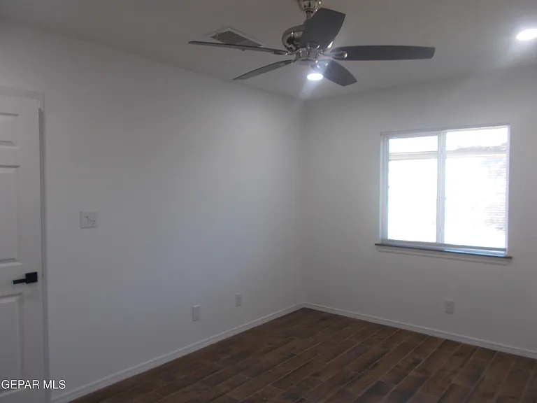 1860 Joan Francis Dr — Photo 5