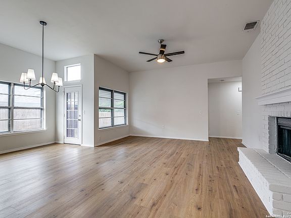 5th image of 3605 Woodglow Cir