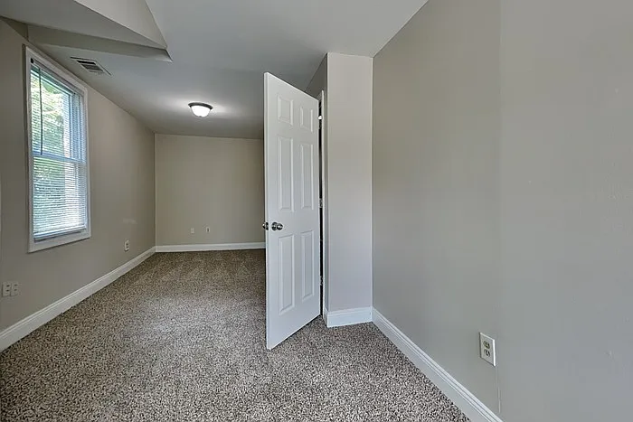 501 Fairview Ave — Photo 12