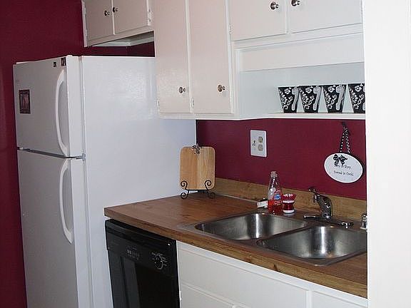 3rd image of 2214 Sherwood Ave APT 7