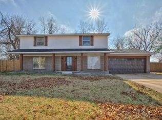 807 Amity Ln, El Reno, OK 73036