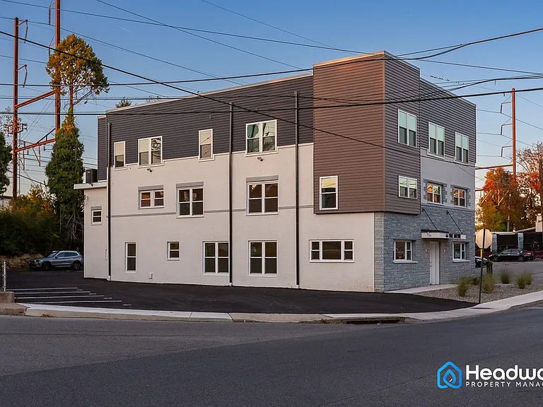 44 Yale Ave — Photo 19