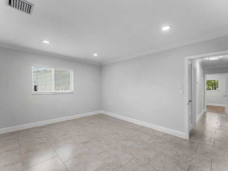 1525 SE 6th St — Photo 28