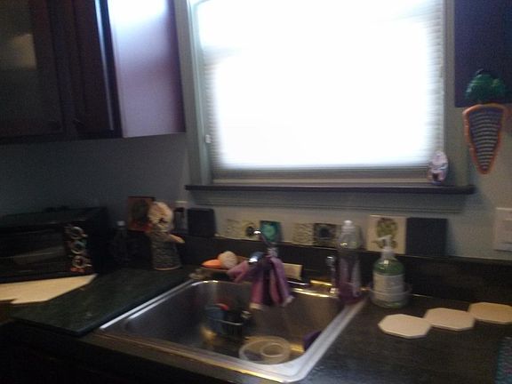 2nd image of 8 Kensington Park APT 2L