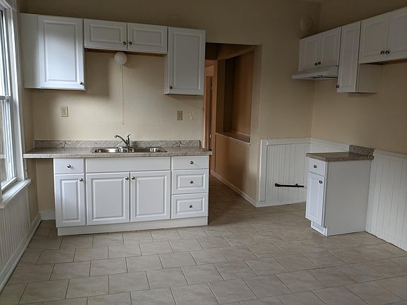 2nd image of 336 W Hadley St