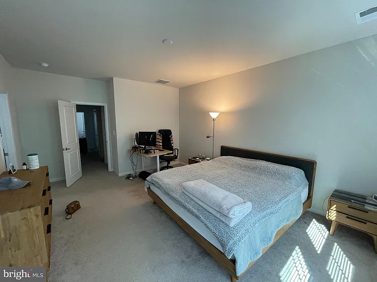 22264 Foundation Dr — Photo 17