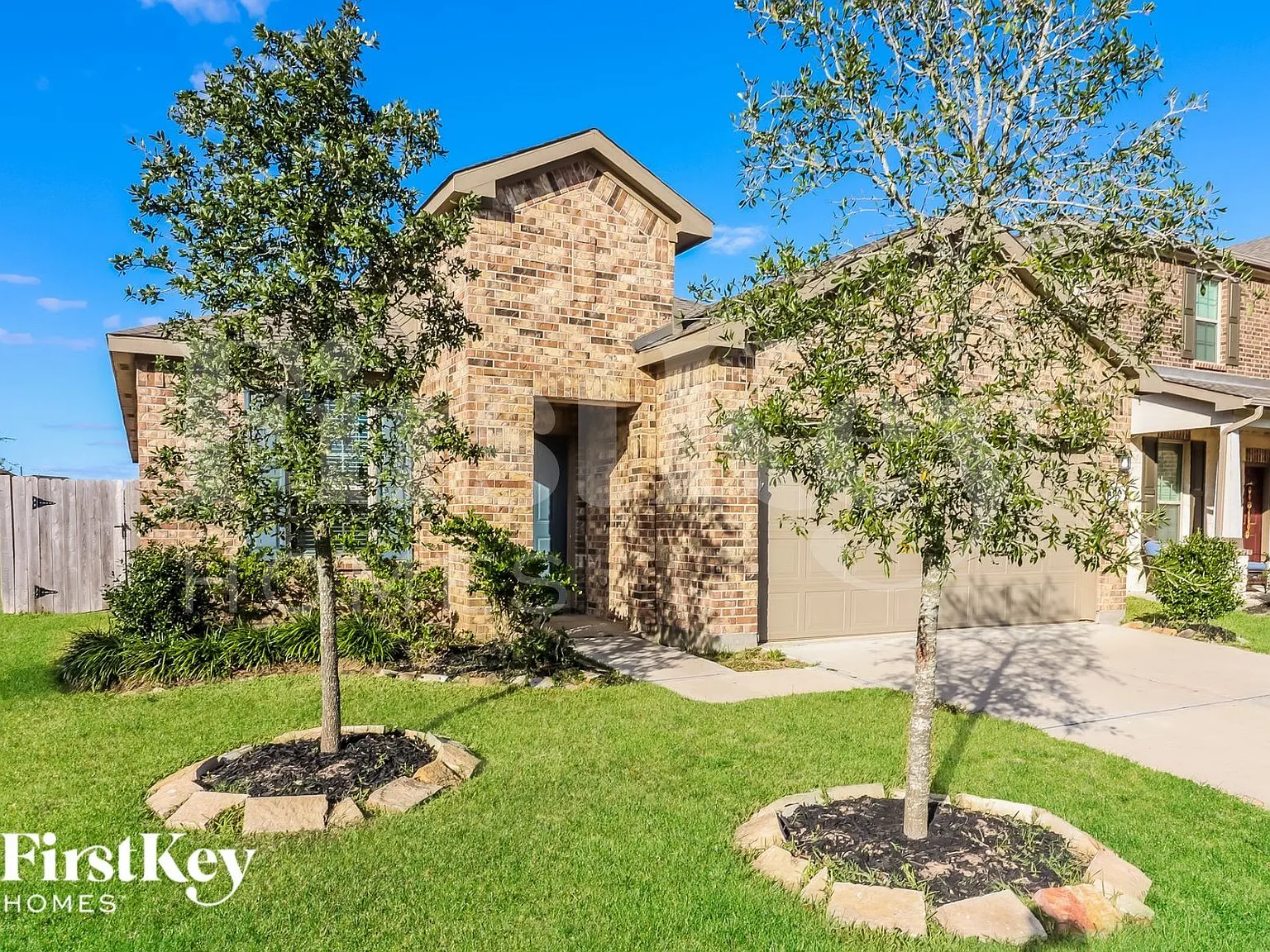 3 bed, 2.0 bath, 1760 sqft, $1,755 — Photo 2