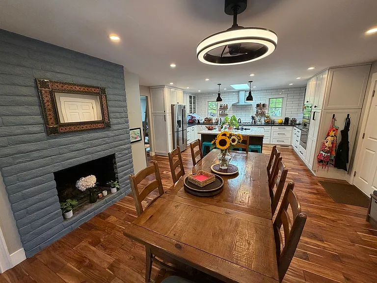 954 Acalanes Rd — Photo 7