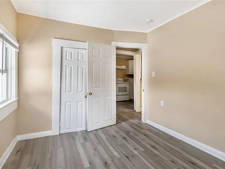 418 E Amelia Ave #G — Photo 10