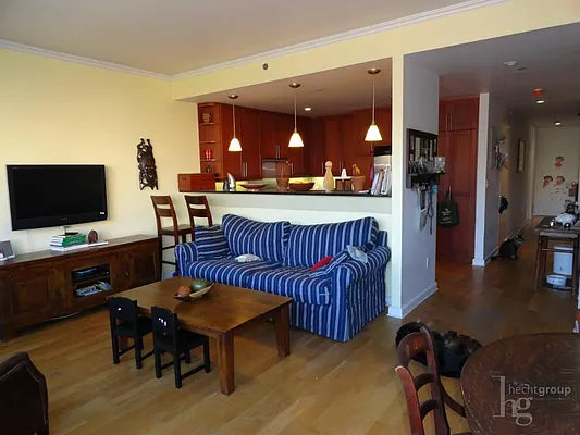 Rented by Hecht Group | media 14