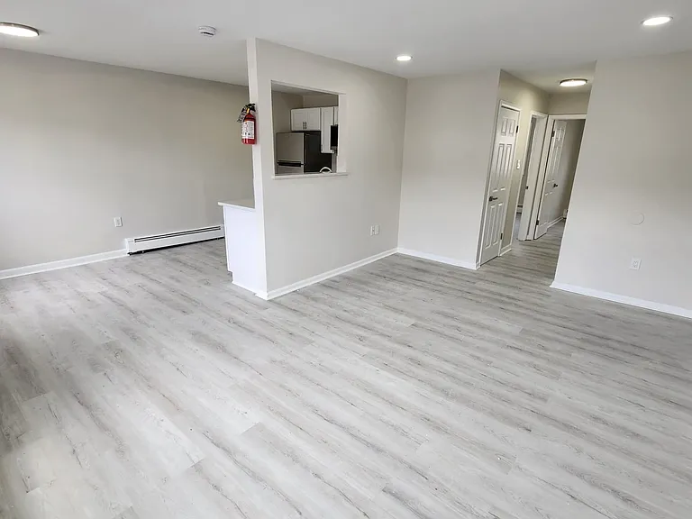 2202D Hamilton Ave #D — Photo 8
