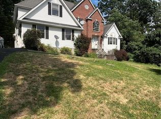 4307 Blue Mountain Xing, East Stroudsburg, PA 18301
