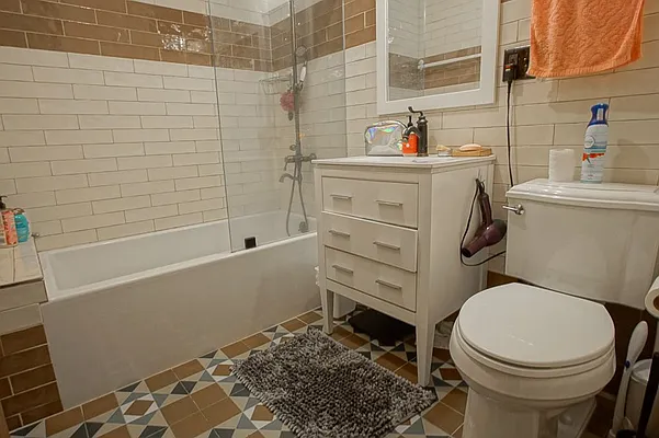 Rented by Lofts and Flats LLC | media 19