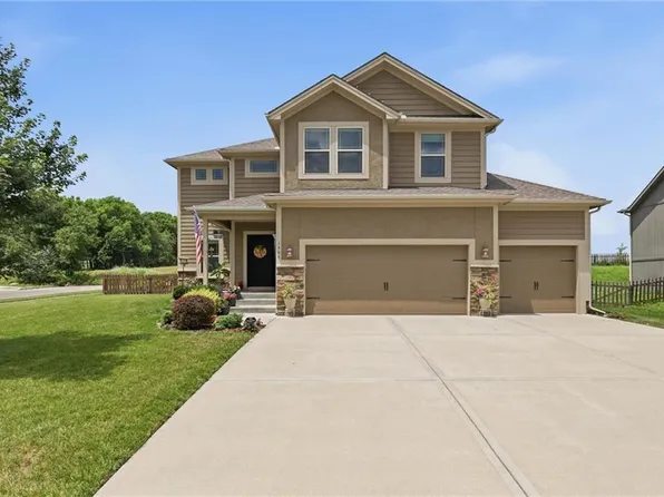 1406 Silhouette Dr, Kearney, MO 64060