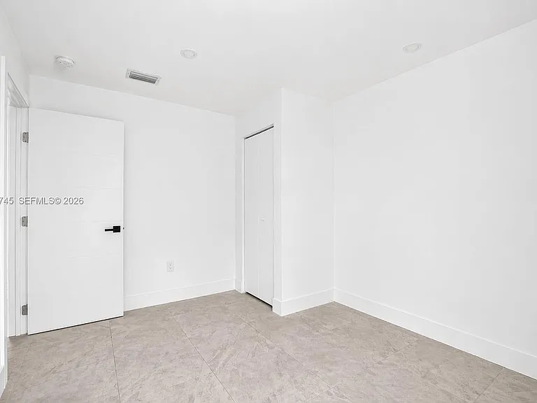 1102 NW 103rd St #1 — Photo 17