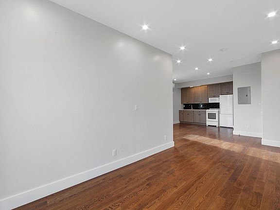 5th image of 776 Franklin Ave #4A