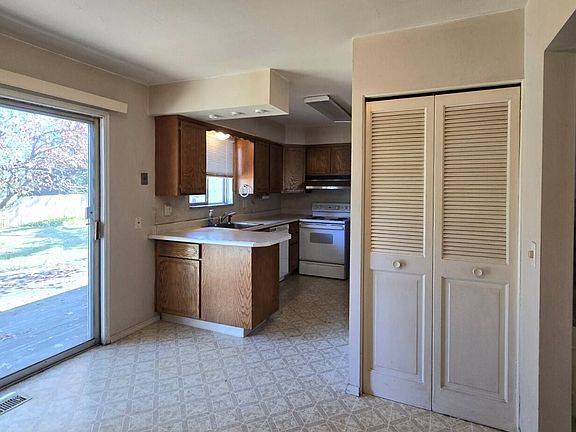 4th image of 5125 Brennerton Dr