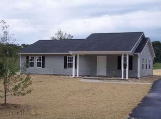 2135 Riverside Dr, Mount Airy, NC 27030