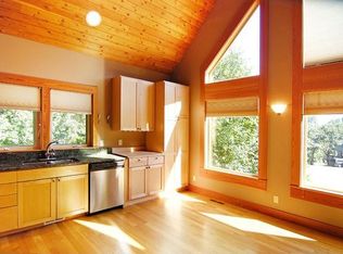 4055 Stonegate Dr, Hood River, OR 97031