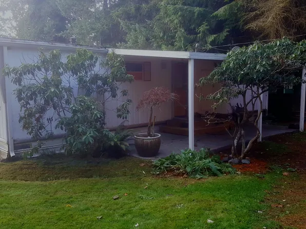 1901 Harbor Sands Ln, Freeland, WA 98249