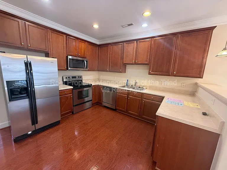 103 Southlake Ct — Photo 5