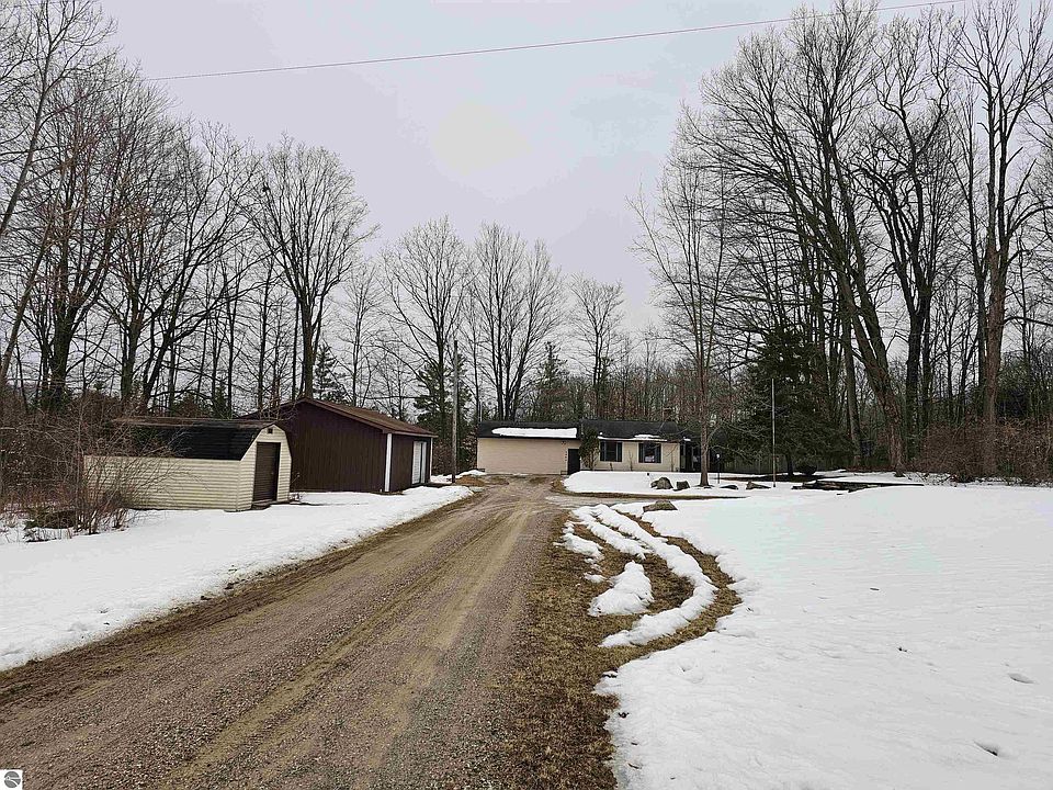 1st image of 3963 W Cadillac Dr