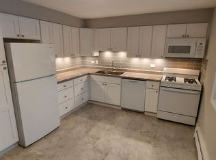 13033 Wood St #E2, Blue Island, IL 60406