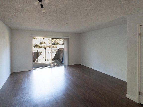 3rd image of 526 Santa Alicia Drive