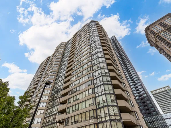 330 Rathburn Rd W #705, Mississauga, ON L5B 3Y1