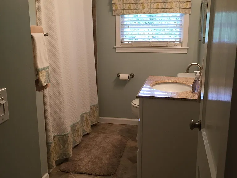 2741 Valvedere Dr NE — Photo 6