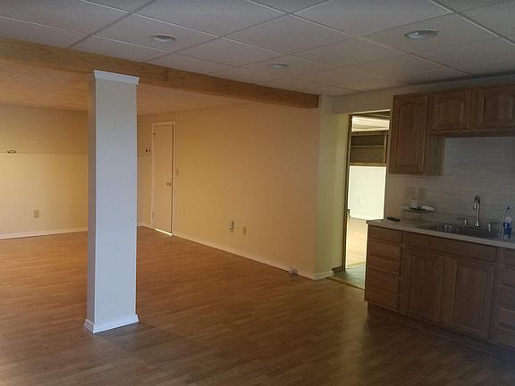 Open Floor Plan of eat-in kitchen & Living room