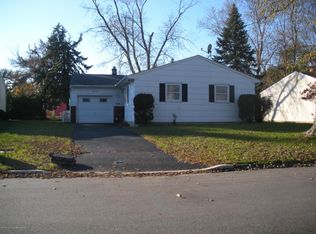 69 Edinburgh Dr, Toms River, NJ 08757