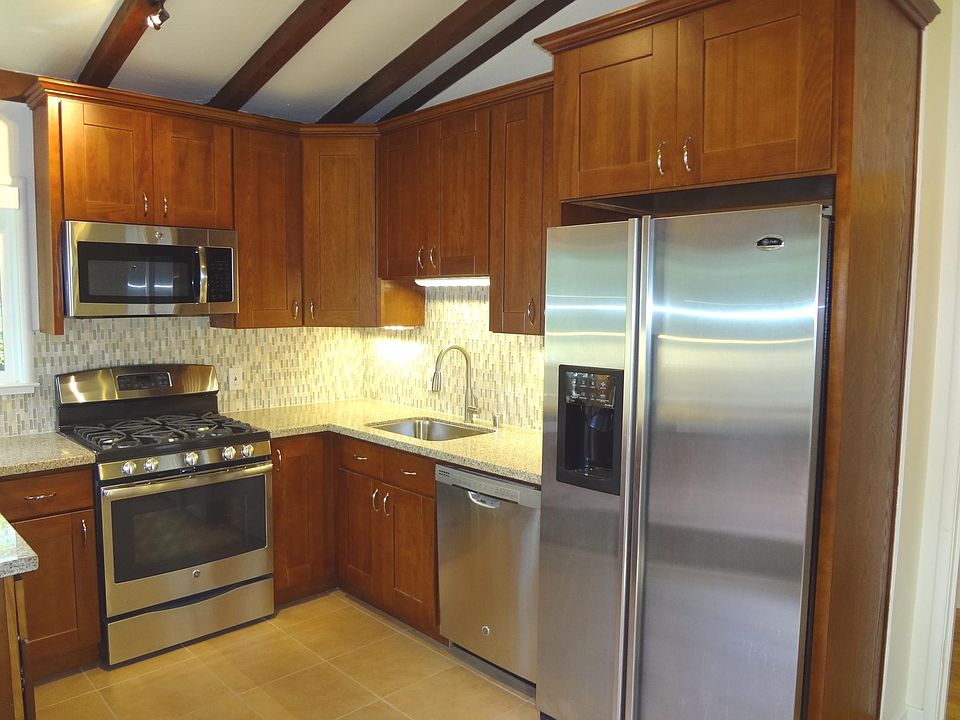 1st image of 104 Lowell Ave