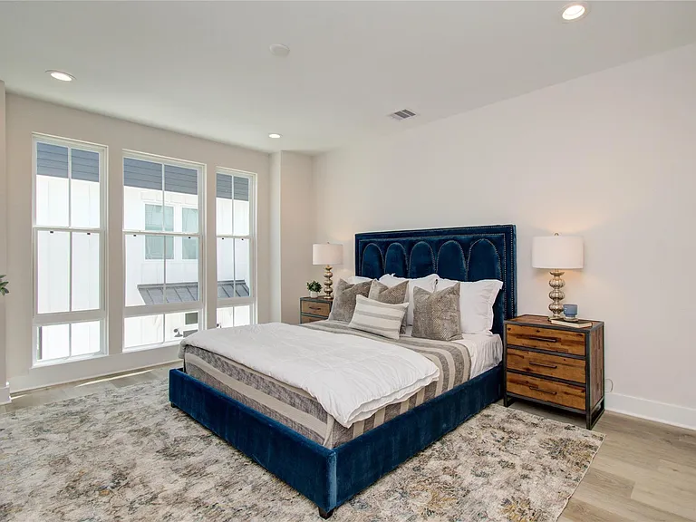 2626 W Tidwell Rd #B — Photo 16