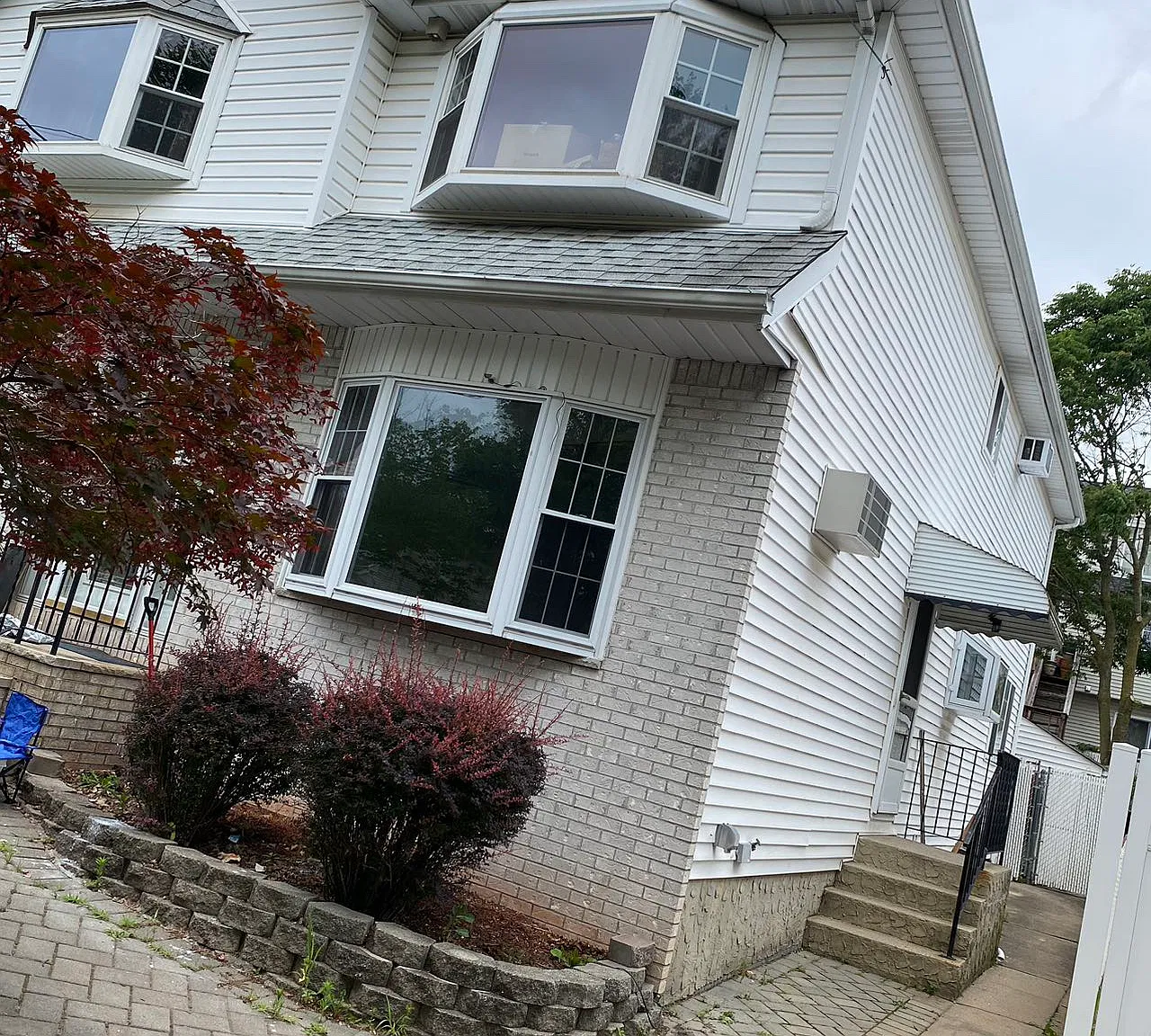 119 Sharrotts Rd — Photo 1