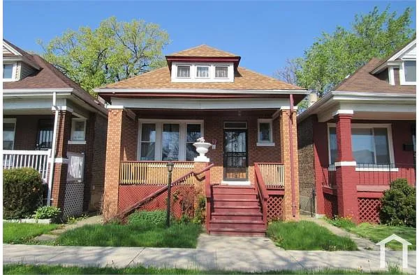 8416 S Green St photo 1