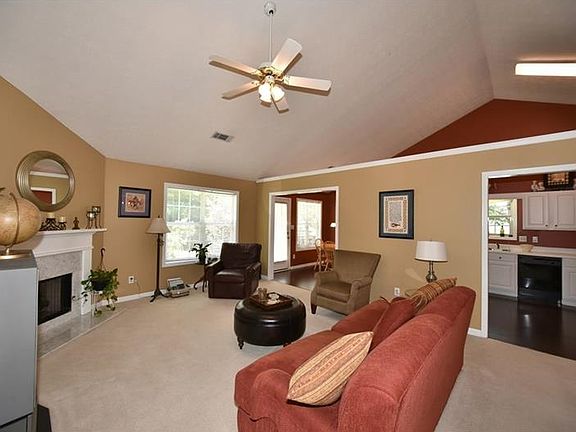 3rd image of 5095 Edinborough Pl