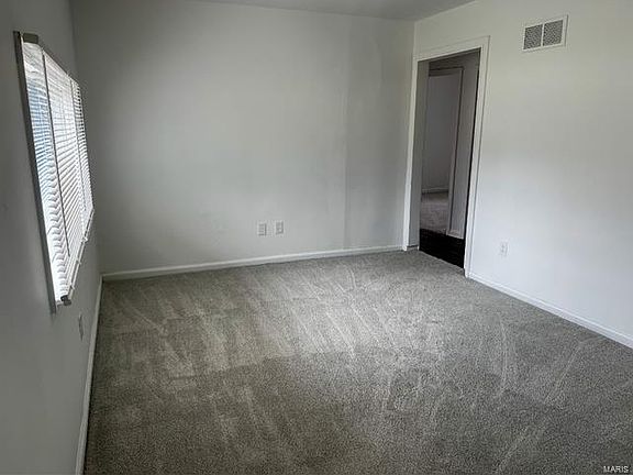 3rd image of 319 Reasor Dr