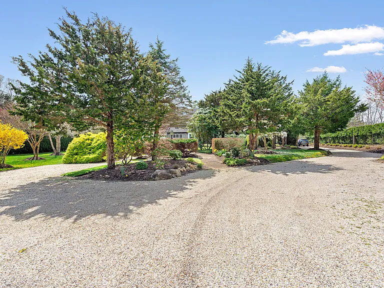 52 Manor Ln S — Photo 21